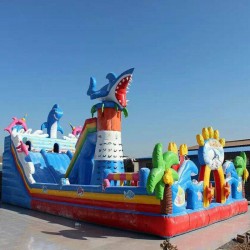 郑州市郑奥游乐设备专业生产大型充气玩具，充气蹦蹦床，厂家直销